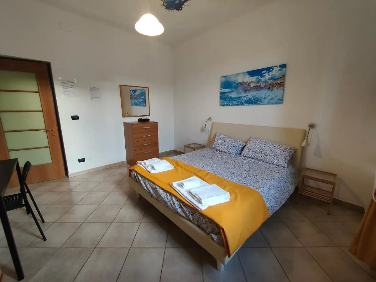 Casa Carlo Apartment With Parking Near The Center Bari 0*,  Italia